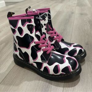 Dr. Martens Pink Cow Print Patent Lamper Leather Boots Women Sz 6 Youth Sz 5 NEW